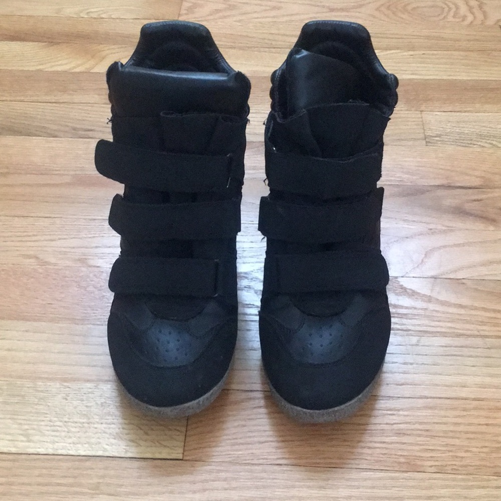 Black sneaker wedge